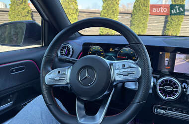 Позашляховик / Кросовер Mercedes-Benz EQB 2022 в 