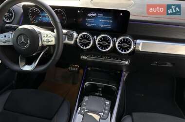 Позашляховик / Кросовер Mercedes-Benz EQB 2023 в 