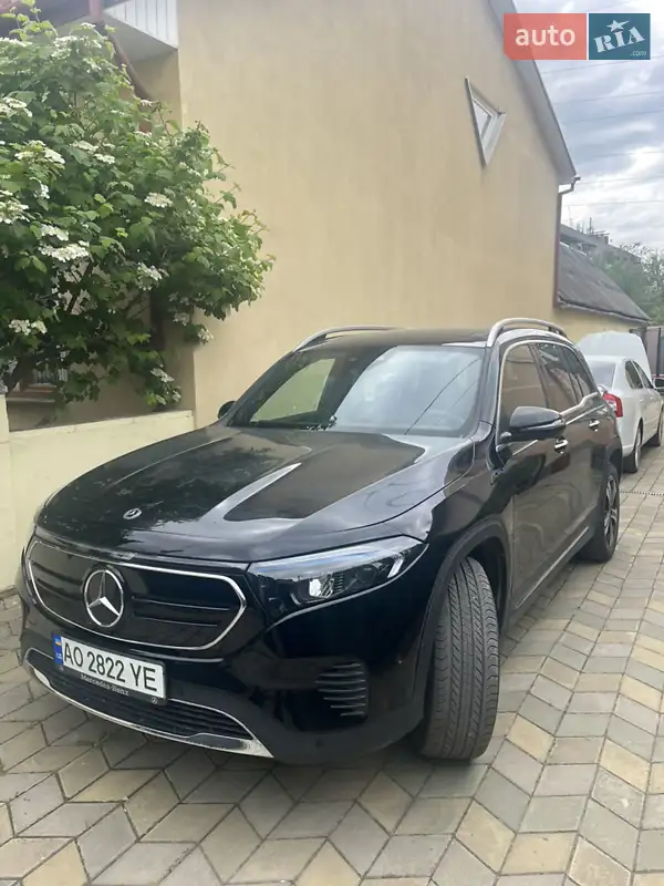 Mercedes-Benz EQB