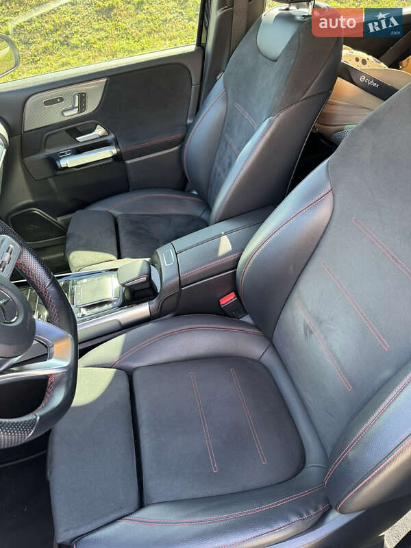 Позашляховик / Кросовер Mercedes-Benz EQB 2022 в Києві