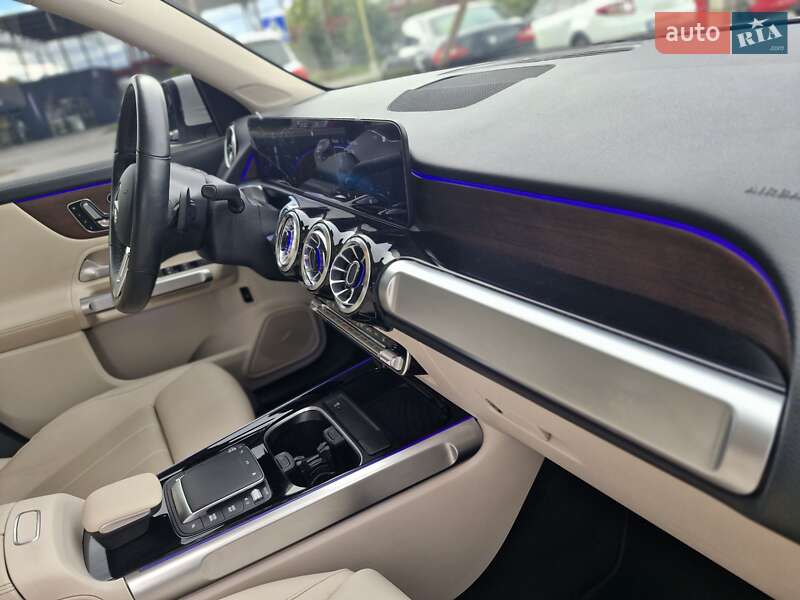 Внедорожник / Кроссовер Mercedes-Benz EQB 2023 в Ужгороде