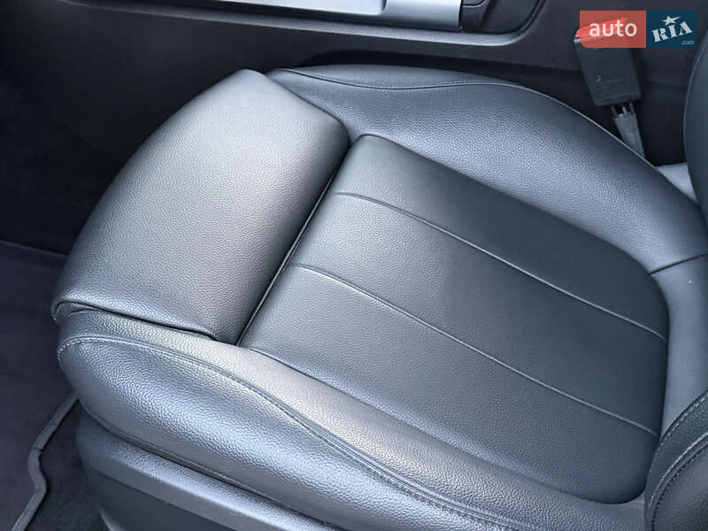 Внедорожник / Кроссовер Mercedes-Benz EQB 2023 в Ровно