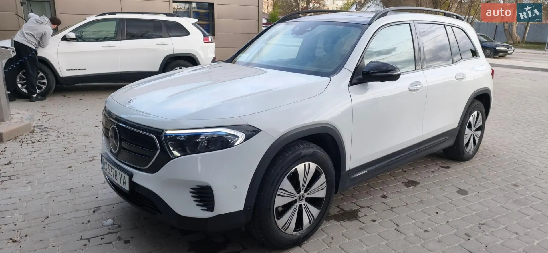 Mercedes-Benz EQB 2023