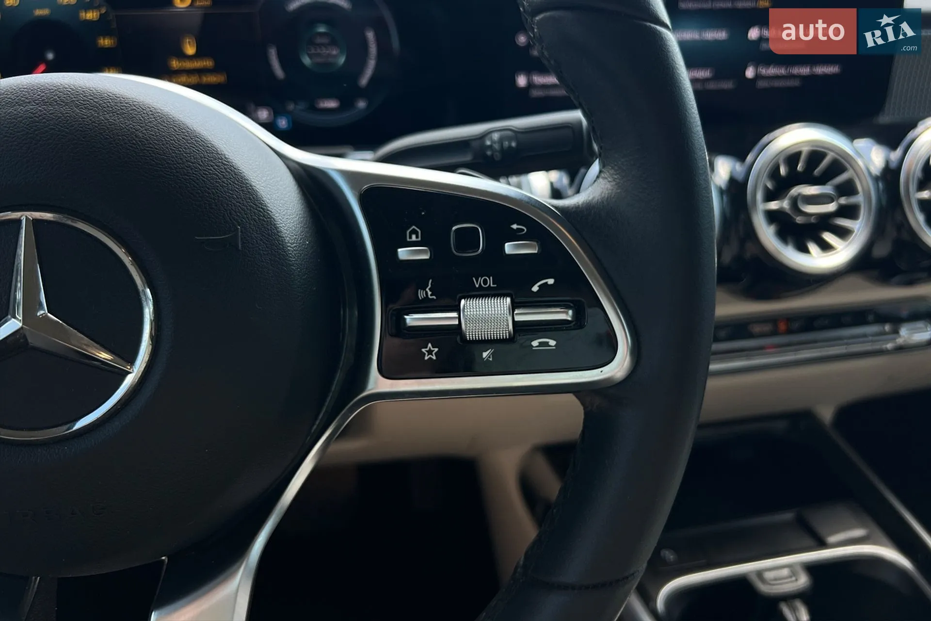 2023 Mercedes-Benz EQB - мініатюра 13