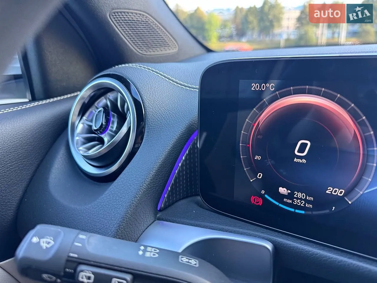 2022 Mercedes-Benz EQB - мініатюра 32