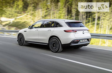Позашляховик / Кросовер Mercedes-Benz EQC 2019 в 