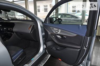 Позашляховик / Кросовер Mercedes-Benz EQC 2019 в 