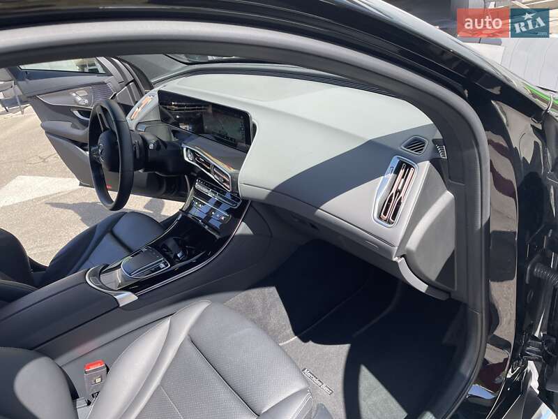 Внедорожник / Кроссовер Mercedes-Benz EQC 2022 в Киеве