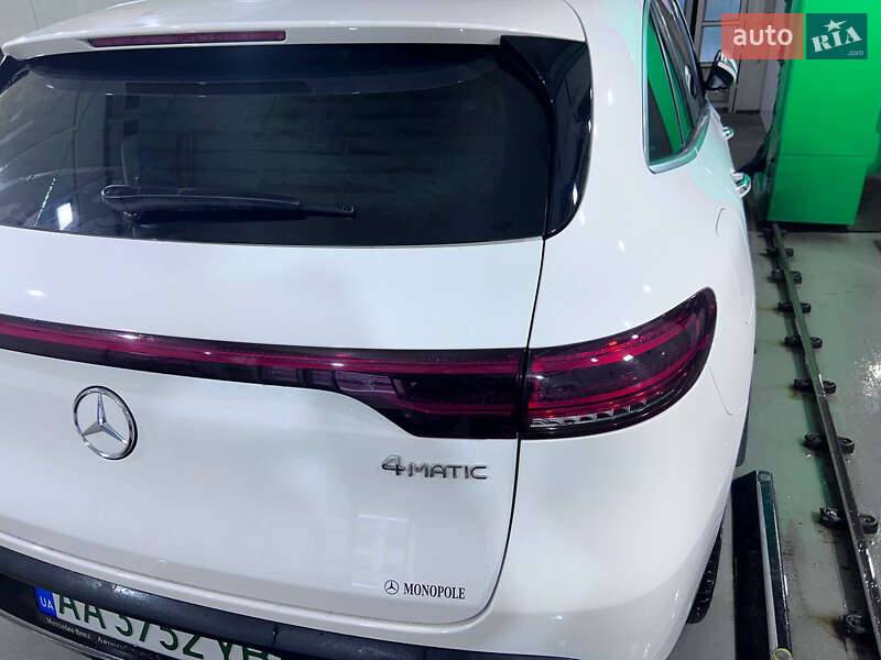 Mercedes-Benz EQC 2020
