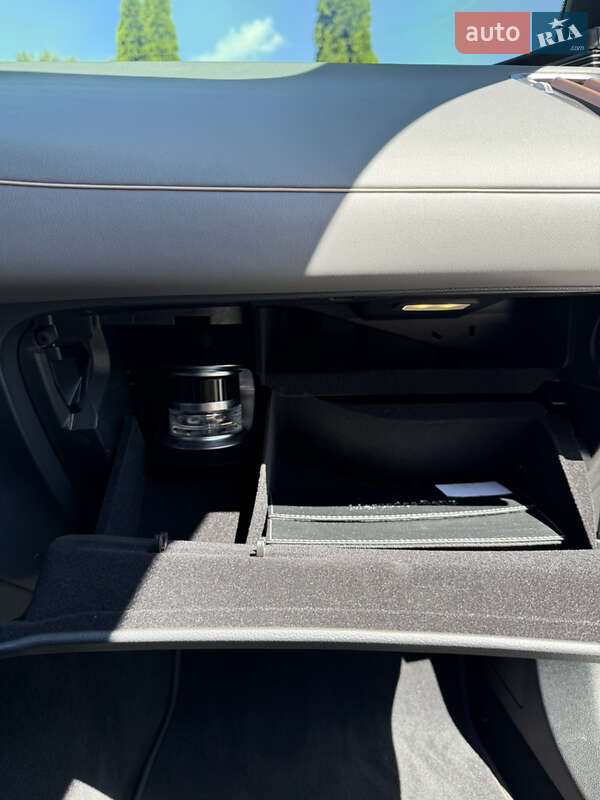 Внедорожник / Кроссовер Mercedes-Benz EQC 2021 в Днепре фото 12 Внедорожник / Кроссовер Mercedes-Benz EQC 2021 в Днепре