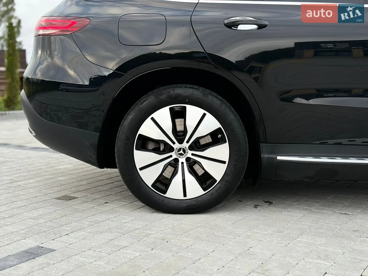 2021 Mercedes-Benz EQC - мініатюра 13