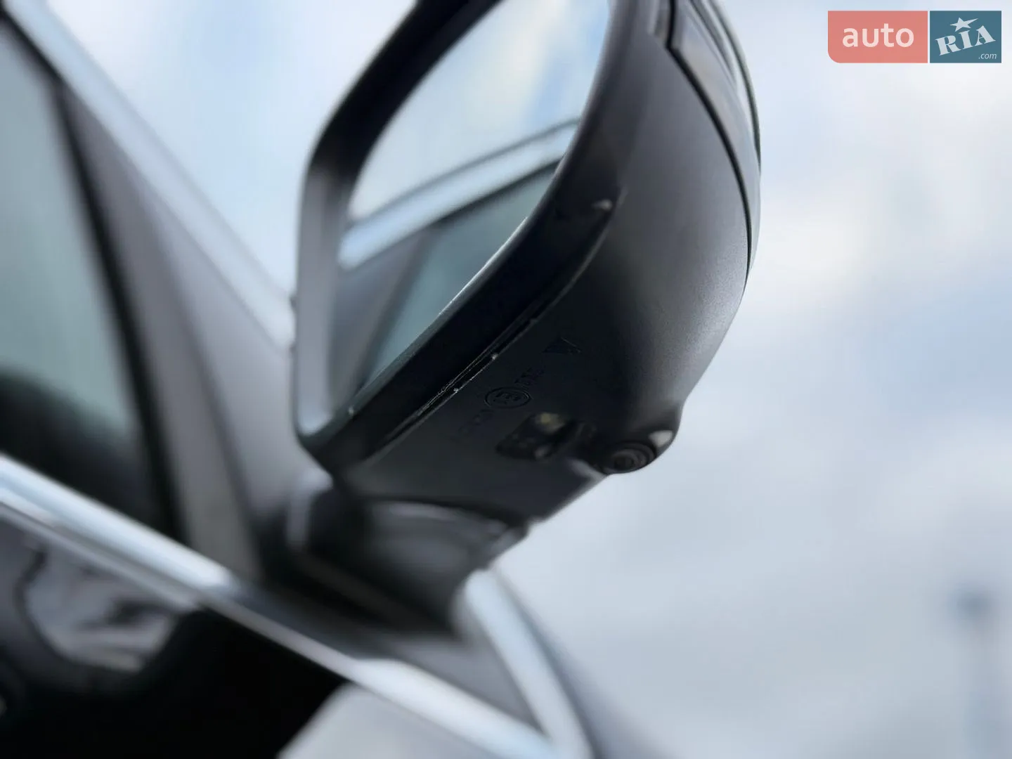 2021 Mercedes-Benz EQC - мініатюра 17