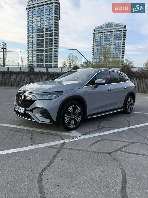 Mercedes-Benz EQE SUV 2023