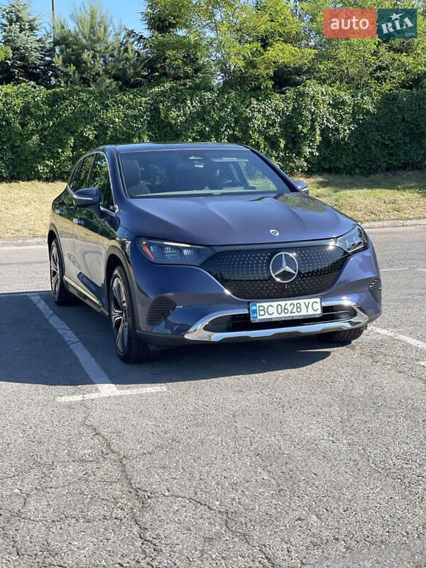Mercedes-Benz EQE SUV 2023