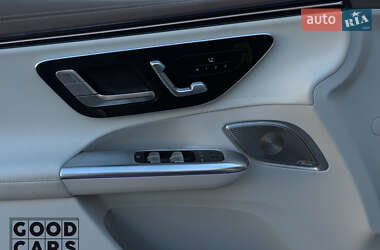 Позашляховик / Кросовер Mercedes-Benz EQE SUV 2023 в  фото 19 Позашляховик / Кросовер Mercedes-Benz EQE SUV 2023 в