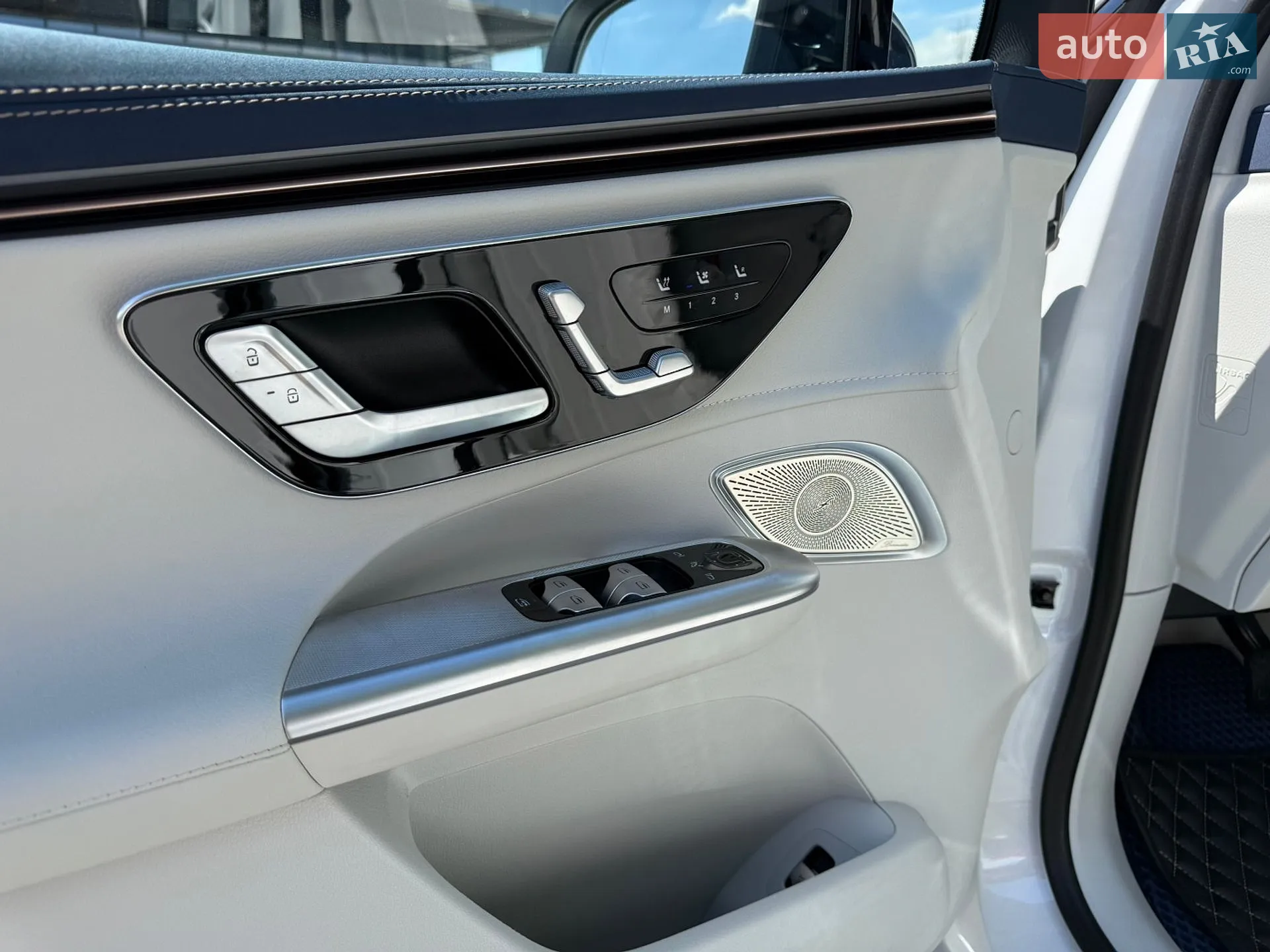 2023 Mercedes-Benz EQE - мініатюра 15