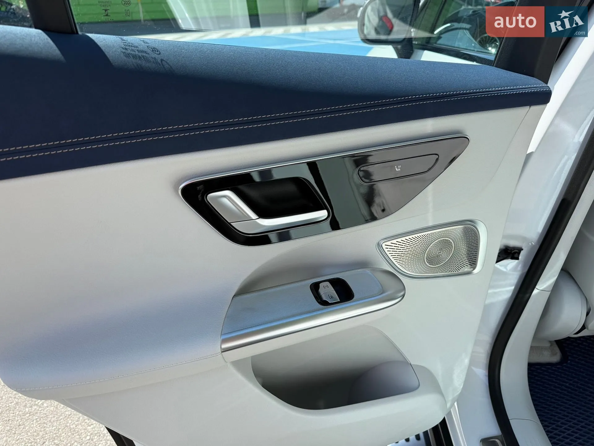2023 Mercedes-Benz EQE - мініатюра 22
