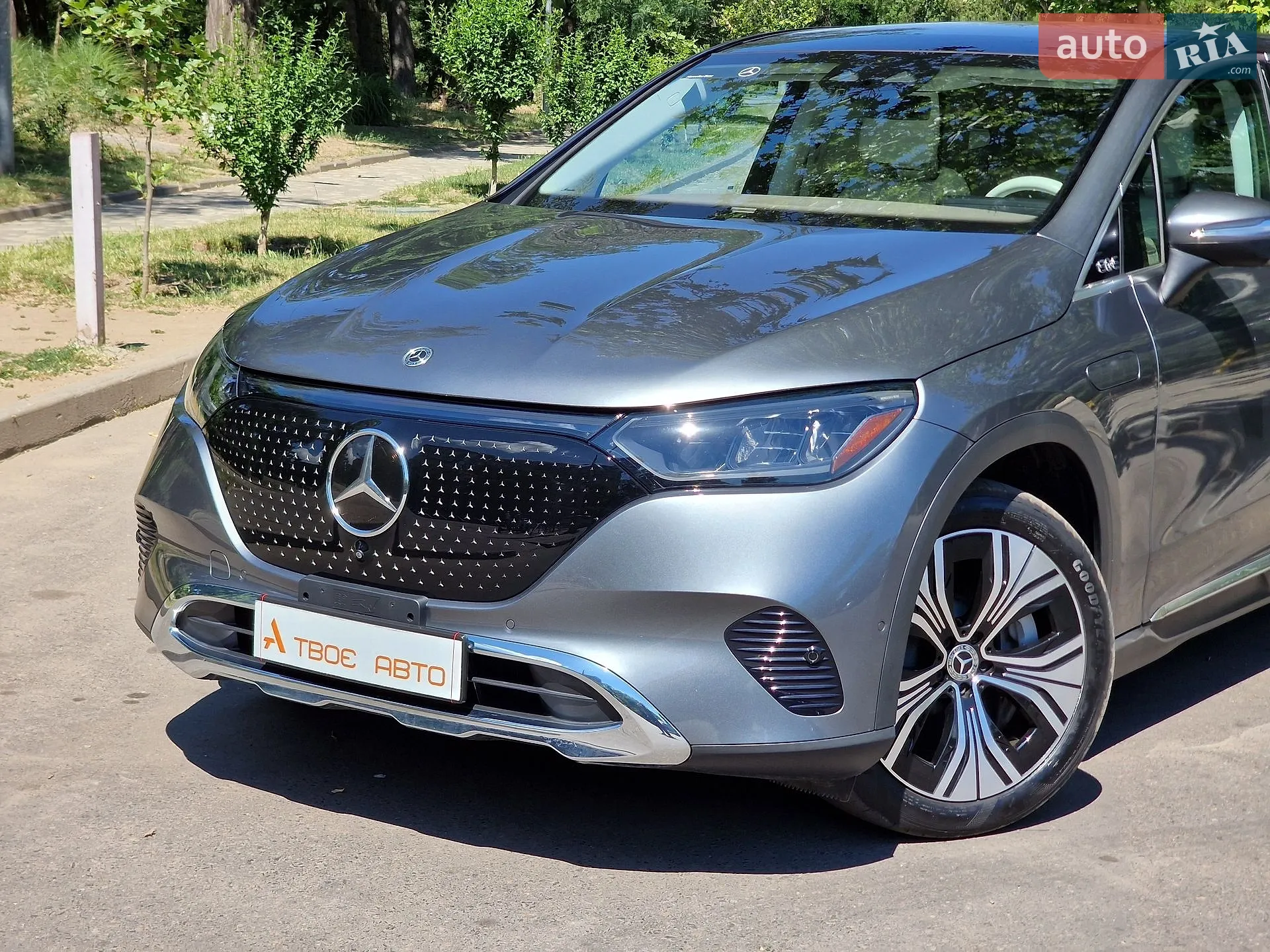 2022 Mercedes-Benz EQE - мініатюра 11