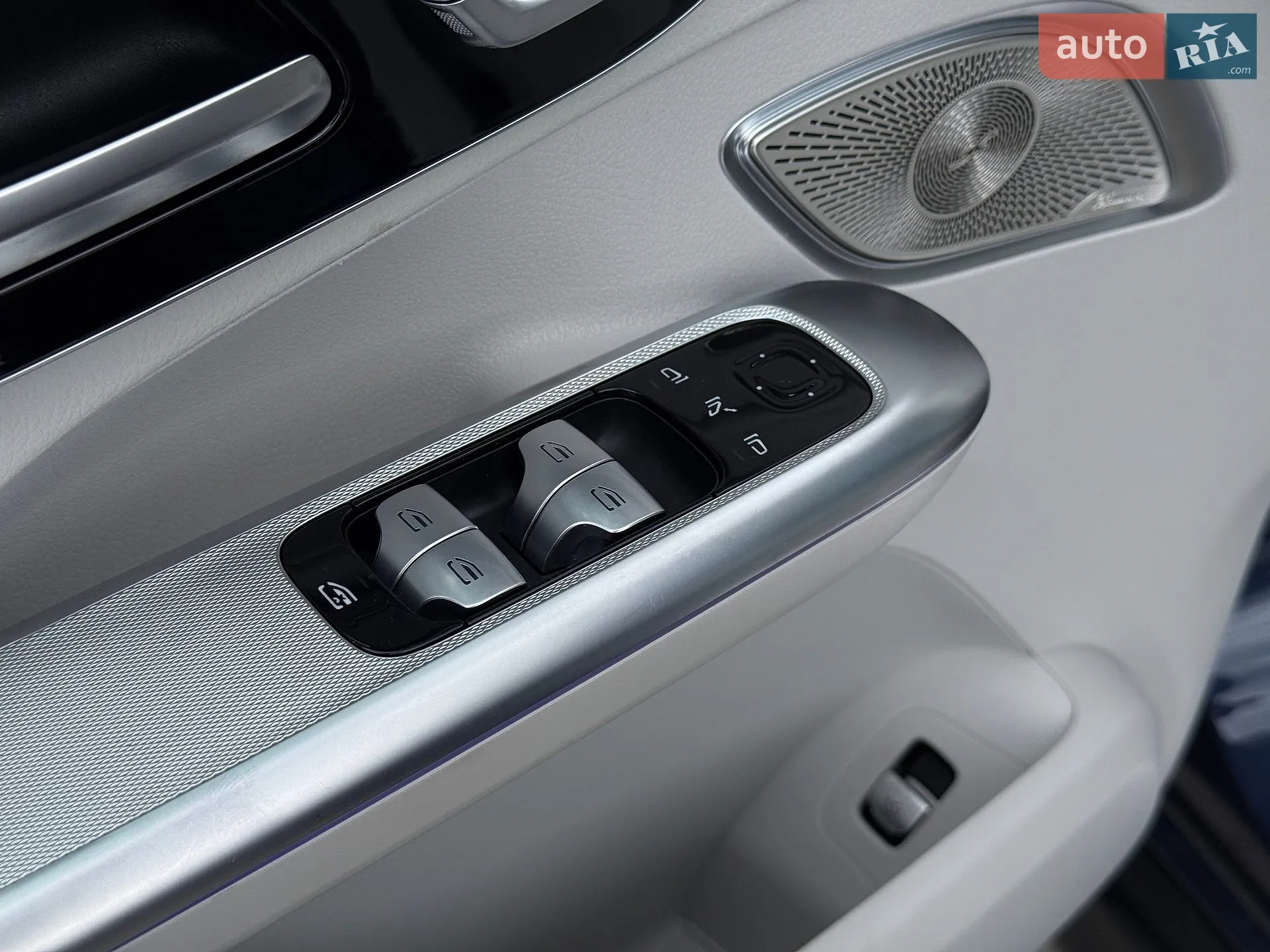 2023 Mercedes-Benz EQE - мініатюра 27