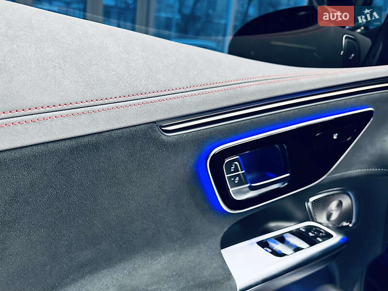 Седан Mercedes-Benz EQE 2022 в Києві