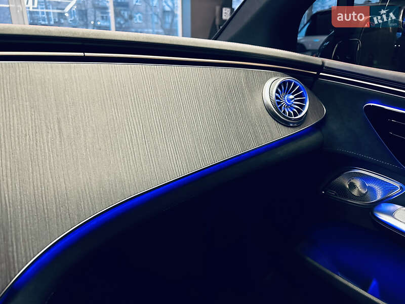 Седан Mercedes-Benz EQE 2022 в Києві