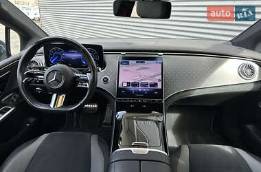 Седан Mercedes-Benz EQE 2022 в 