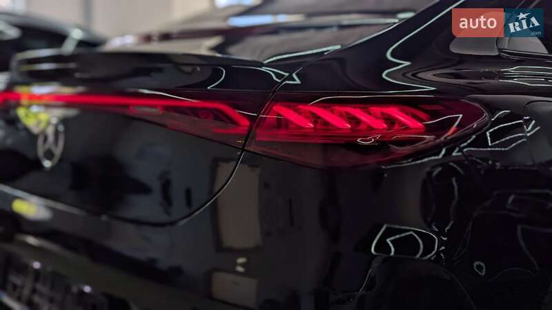 Седан Mercedes-Benz EQE 2022 в Киеве