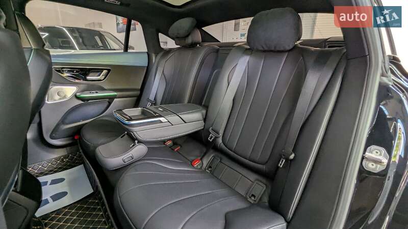 Седан Mercedes-Benz EQE 2022 в Киеве
