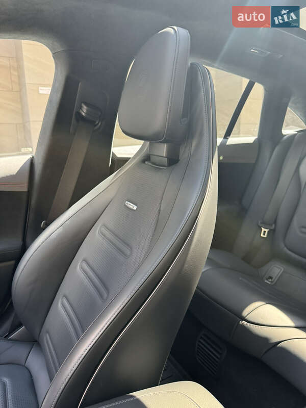 Седан Mercedes-Benz EQE 2022 в Львове