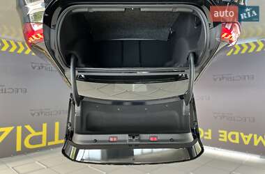 Седан Mercedes-Benz EQE 2023 в 