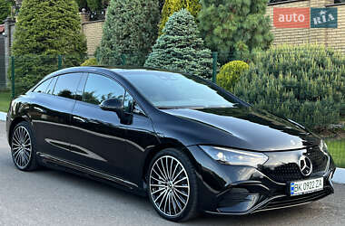 Седан Mercedes-Benz EQE 2023 в 