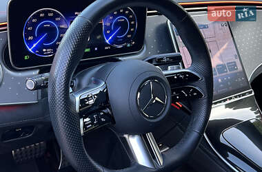Седан Mercedes-Benz EQE 2023 в 