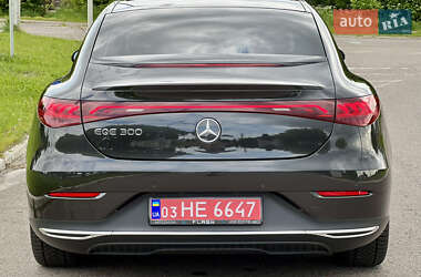 Седан Mercedes-Benz EQE 2023 в 