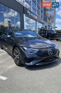 Седан Mercedes-Benz EQE 2023 в Киеве