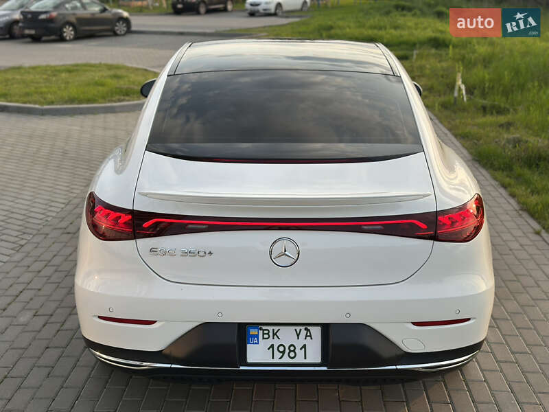 Седан Mercedes-Benz EQE 2022 в Ровно