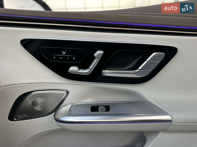 Седан Mercedes-Benz EQE 2022 в Ровно
