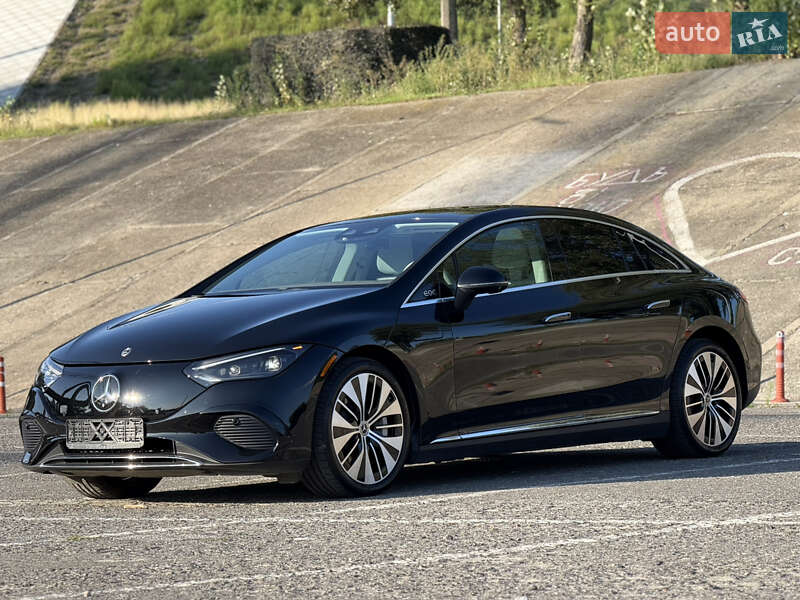 Седан Mercedes-Benz EQE 2022 в Києві