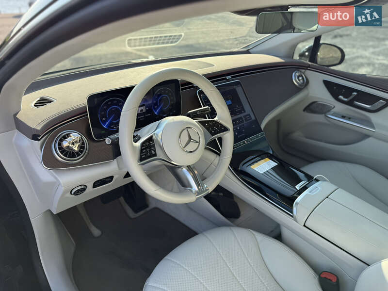 Седан Mercedes-Benz EQE 2022 в Києві