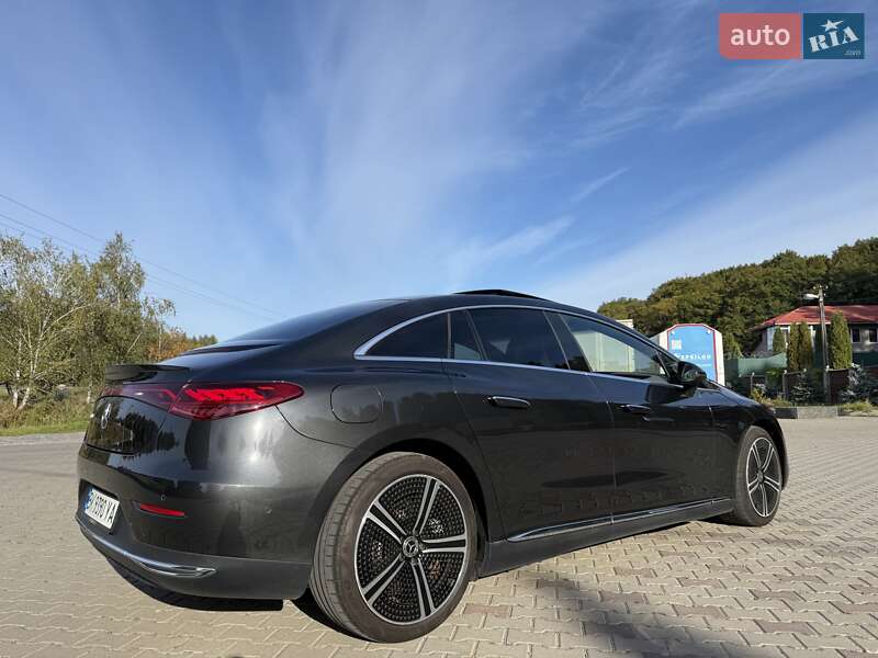 Седан Mercedes-Benz EQE 2022 в Ровно