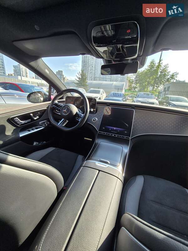 Седан Mercedes-Benz EQE 2023 в Киеве