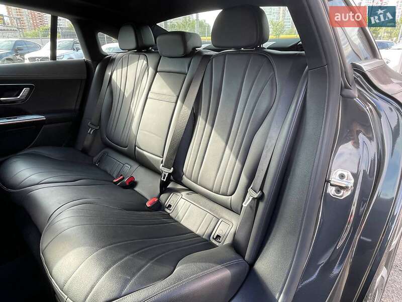 Седан Mercedes-Benz EQE 2022 в Киеве
