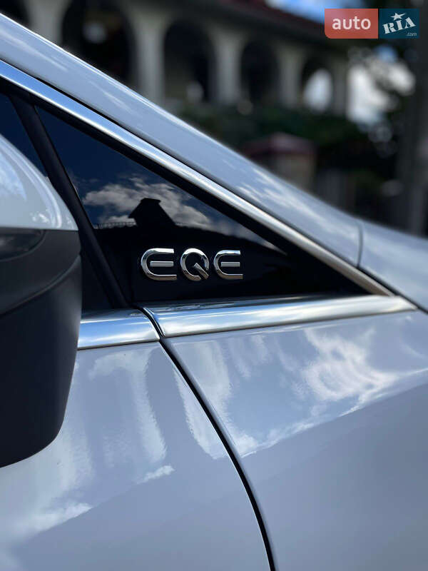 Седан Mercedes-Benz EQE 2023 в Львові