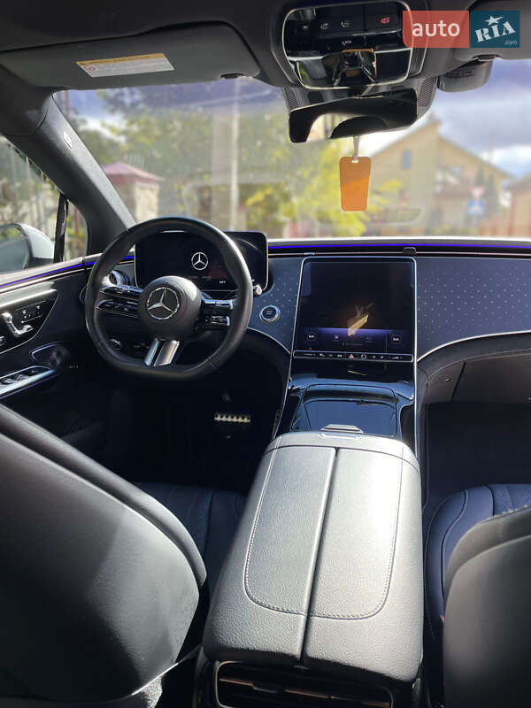 Седан Mercedes-Benz EQE 2023 в Львові