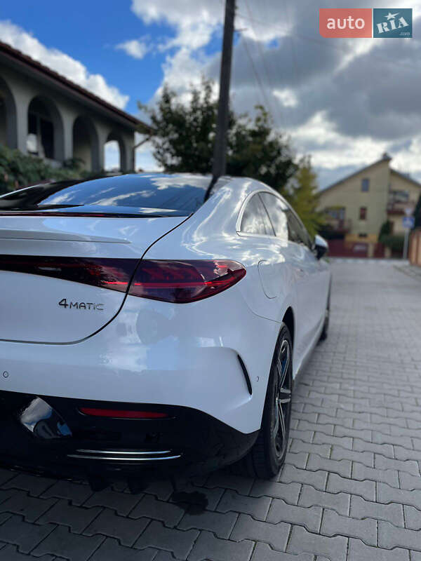 Седан Mercedes-Benz EQE 2023 в Львові