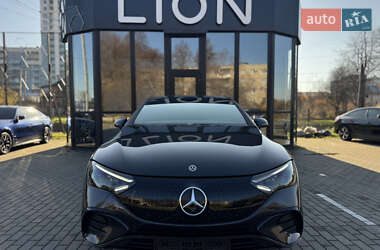 Седан Mercedes-Benz EQE 2022 в Львове