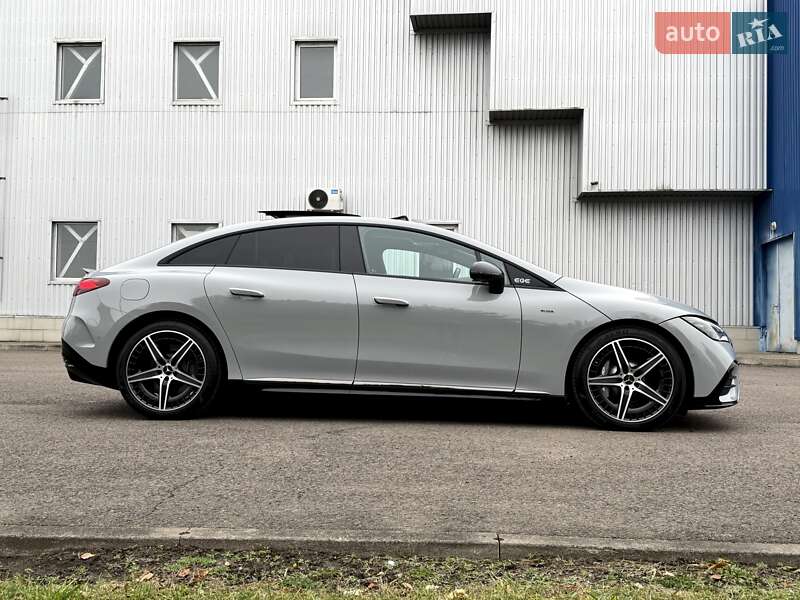 Седан Mercedes-Benz EQE 2022 в Киеве