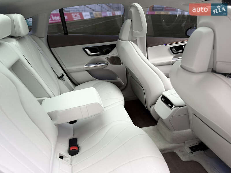 Седан Mercedes-Benz EQE 2022 в Одессе