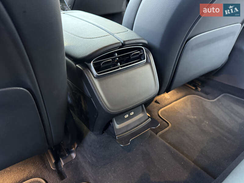 Седан Mercedes-Benz EQE 2023 в Киеве