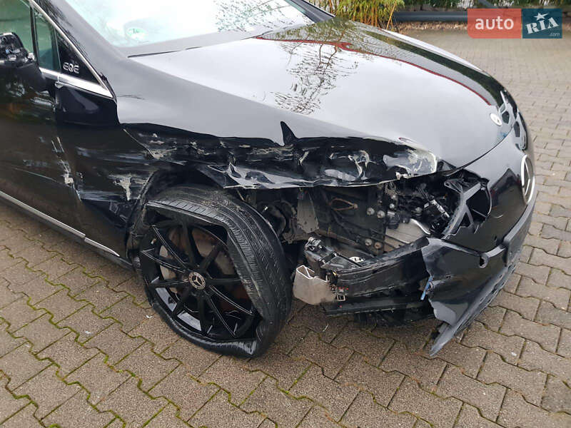 Седан Mercedes-Benz EQE 2023 в Львове