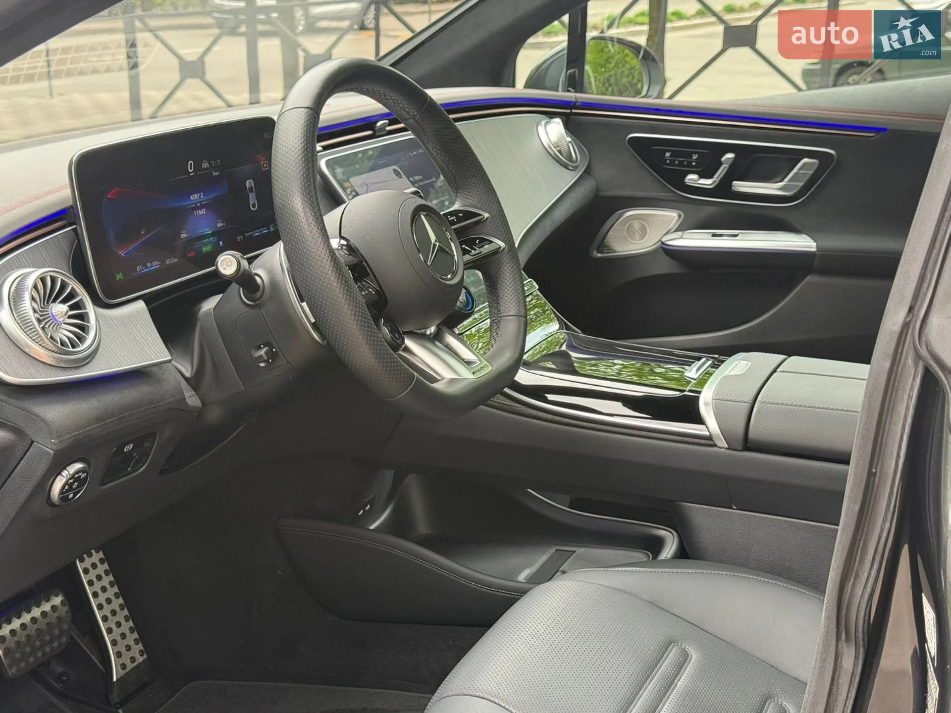2022 Mercedes-Benz EQE - мініатюра 11